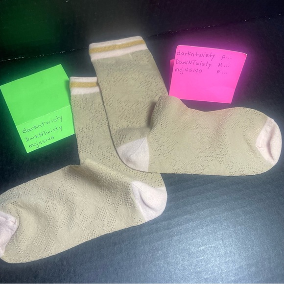 BNWT Nordstrom Treasure and Bond semi sheer metallic nude anklets socks - Picture 7 of 10